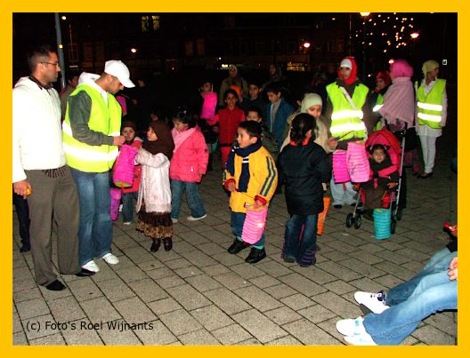 LampionnenoptochtRoel_7nov07_75