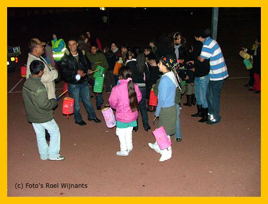 LampionnenoptochtRoel_7nov07_82