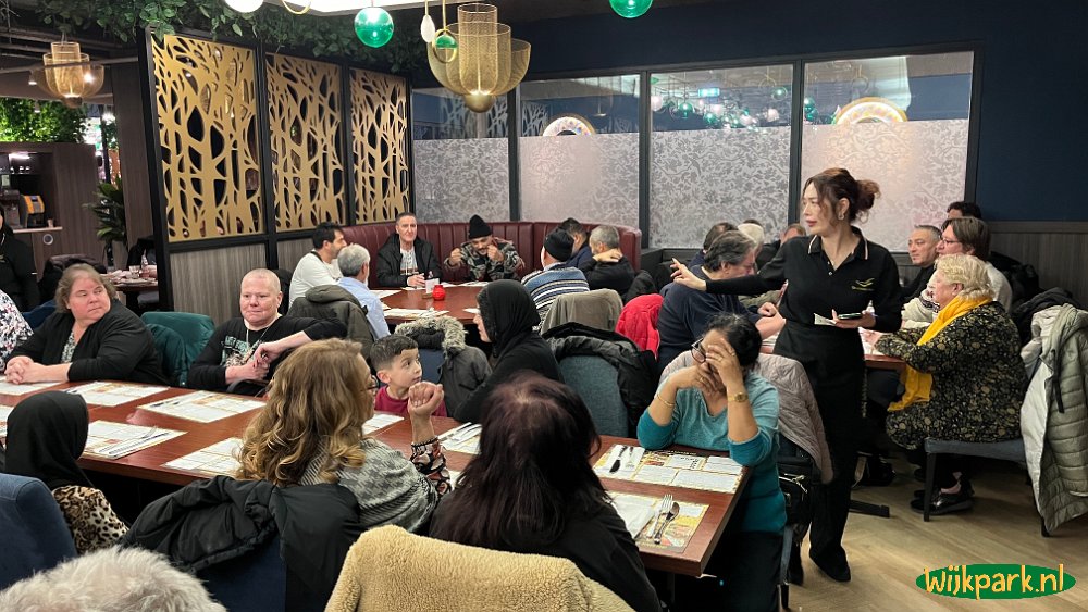 Wokken met alle werknemers en vrijwilligers