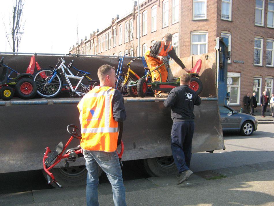Verhoef Infra komt skelters en fietsjes halen