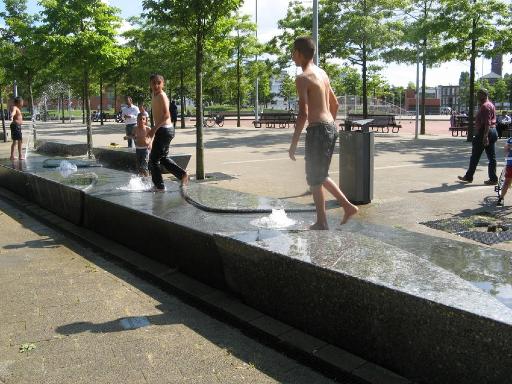 Waterbanken Wijkpark weer aan